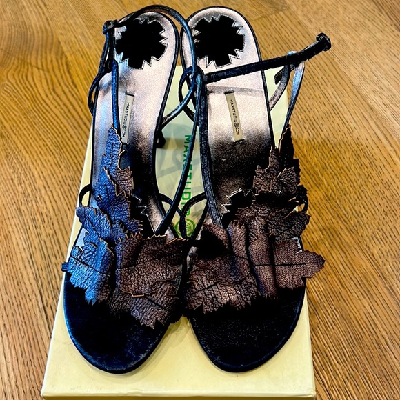 Beautiful Max Studio strappy heels with leaf details. - Picture 2 of 5